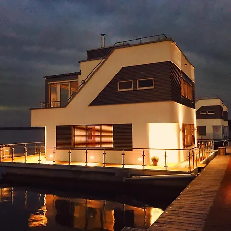 Schwimmendes Haus Robby II Villa Bitterfeld-Wolfen Exterior photo