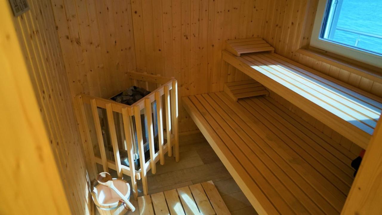 Villa Schwimmendes Haus Robby Ii